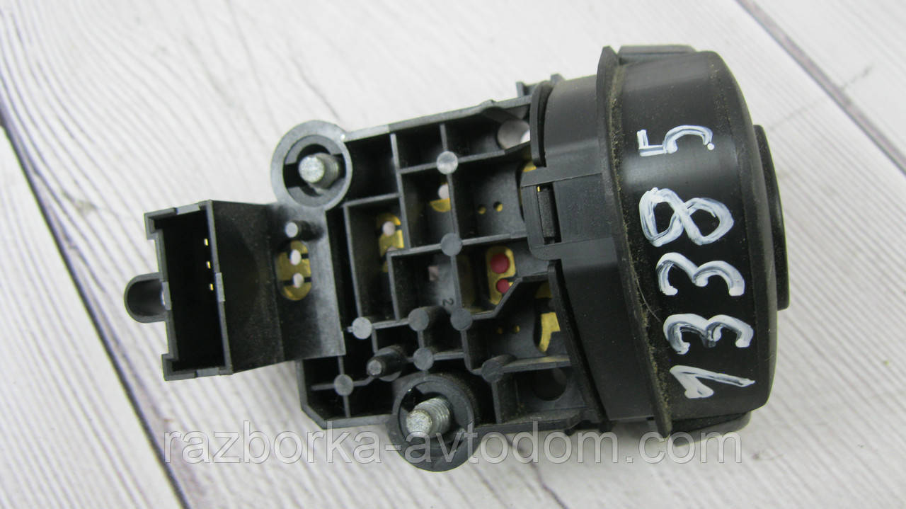 Перемикач радіо Nissan X-trail T30 (01-06) OE:54355381