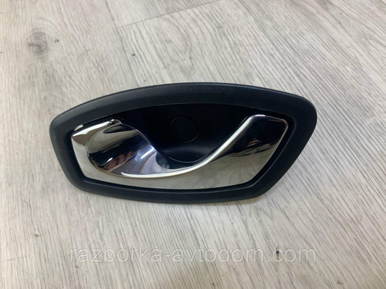 Ручка внутрішніх дверей передньої лівої Renault Megane III (09-16) ,SCENIC 3 OE:826730001R