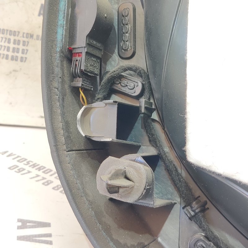 Карта дверна передня права Audi A4 B8 (07-15) 2.0 дизель