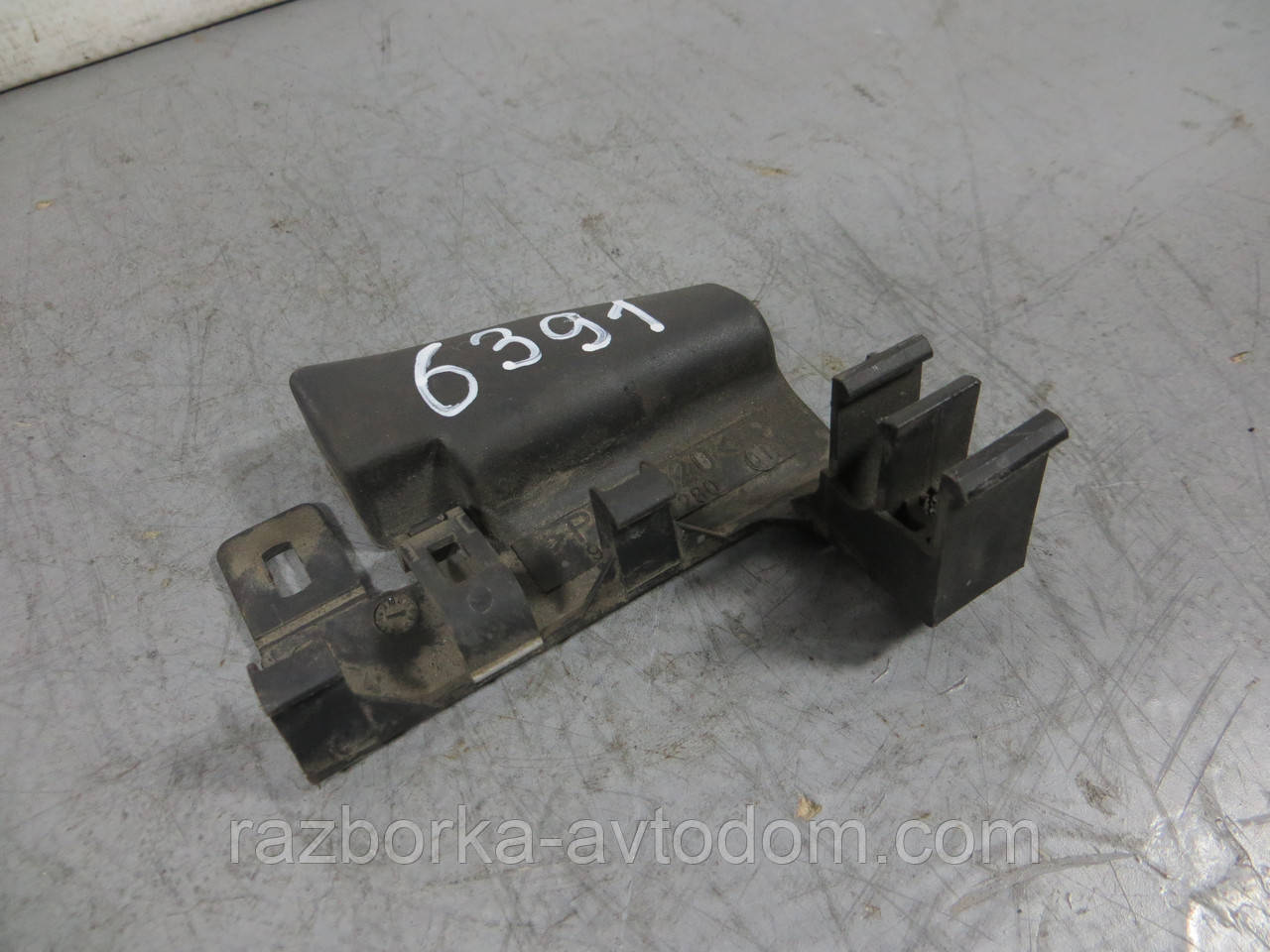 Кріплення проведення Peugeot 307 (2001-2008) ОЕ: 9641997280