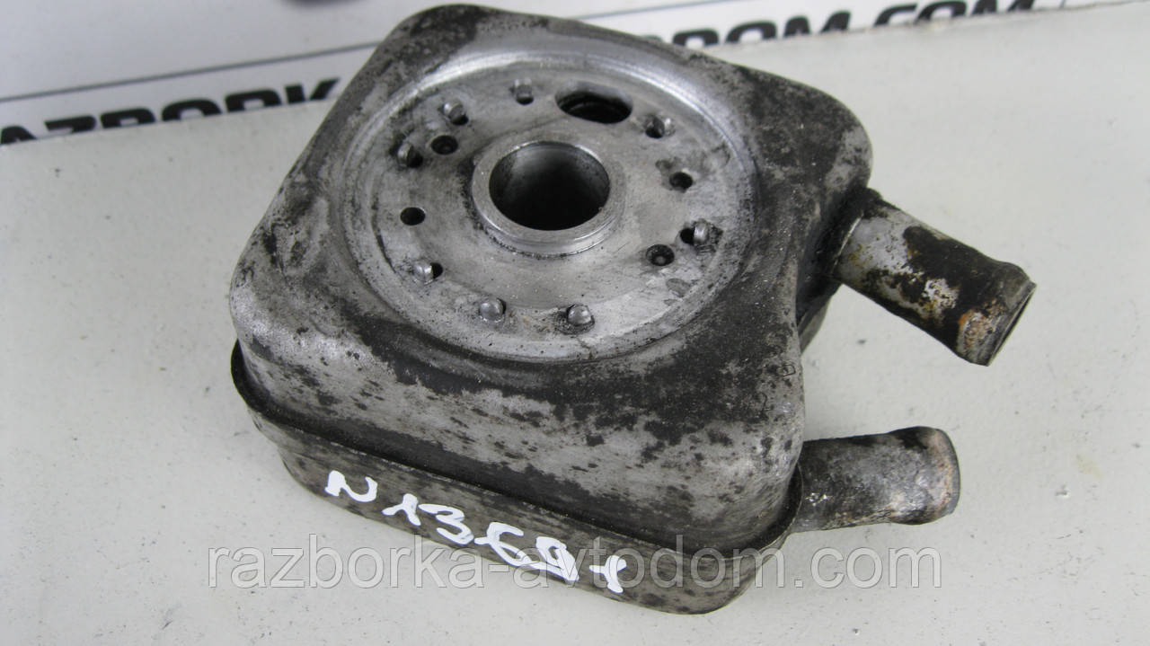 Оливний радіатор/ теплообмінник 1,9TDI VW Touran (2003-2010), Caddy 3 (2004-2015) OE:028117021K