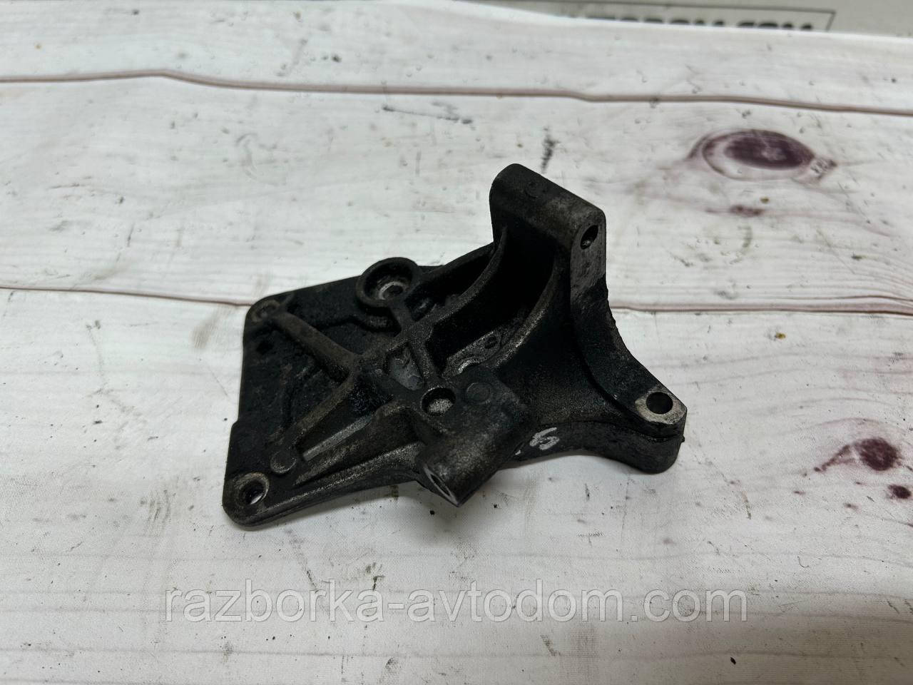 Кронштейн дросельної заслінки Citroen Berlingo (96-08) 1,6hdi OE:9660030680 OE 96600306802536528625384715