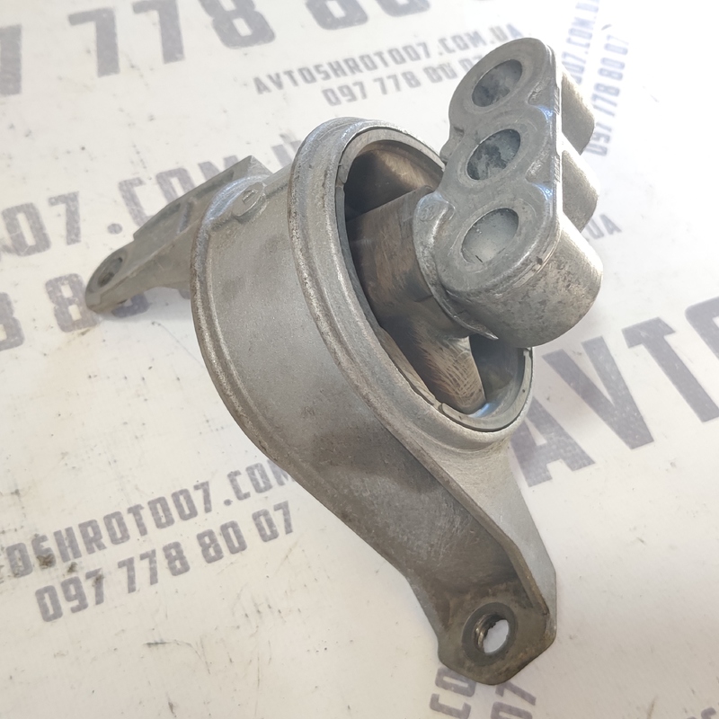 Подушка двигуна права Opel Astra G (97-04) 2.0D 90538547