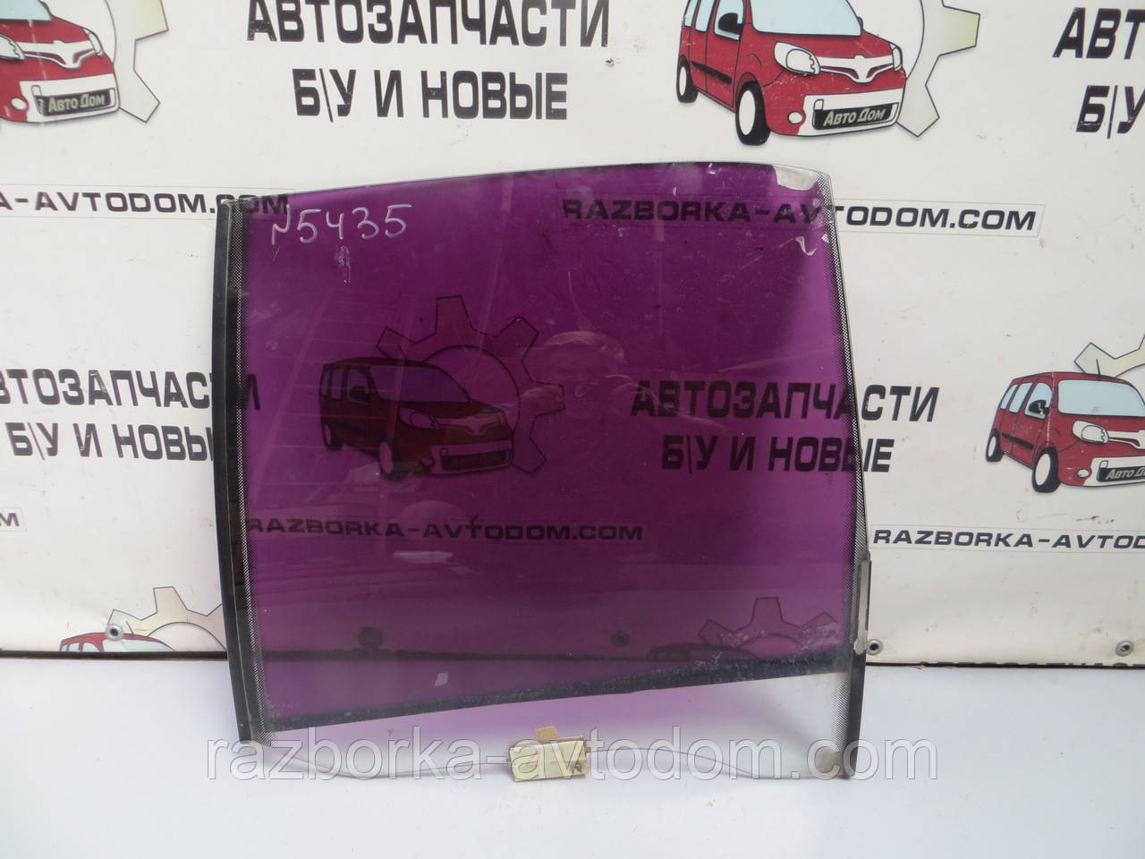 Скло заднього лівого дверей (сідан) Opel Omega A (1986-1994) ОЕ: 90224773