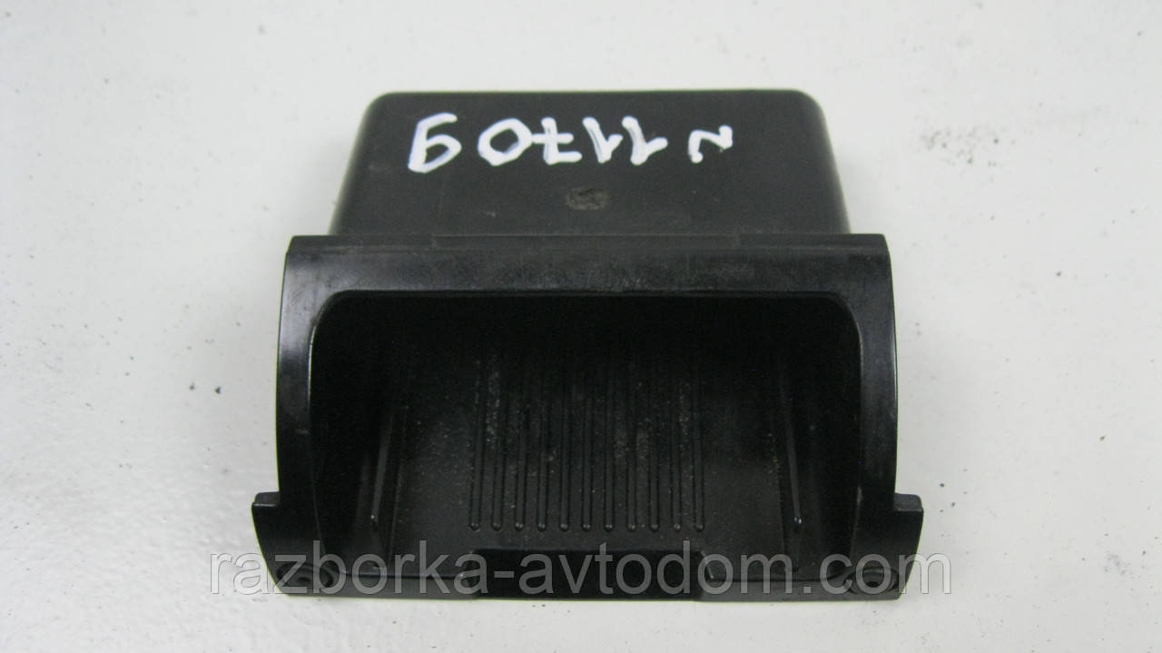 Пепельниця салону Opel Corsa C (2000-2012), Combo (2001-2011) OE:09114442