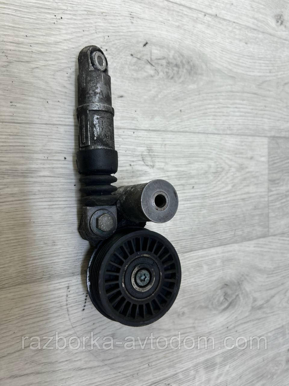 Натягувач ременя генератора Skoda Superb 1, VW Golf 4, Passat B5, Audi A4, A6 OE:F-23470909