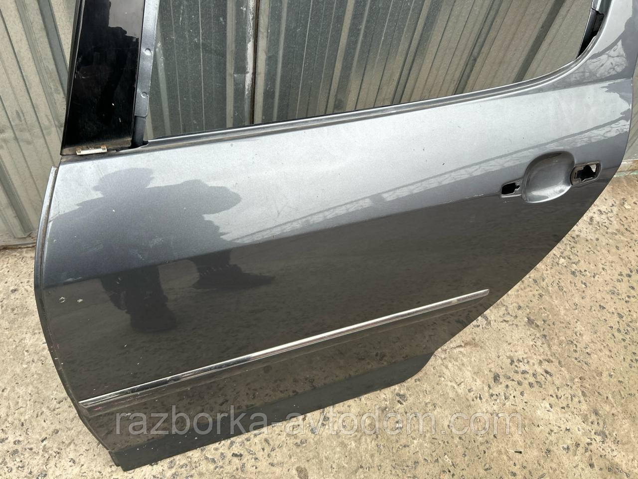 Двері задня ліва (блакитна) седан Peugeot 407 (04-11) OE:9006H5 колір-KTH