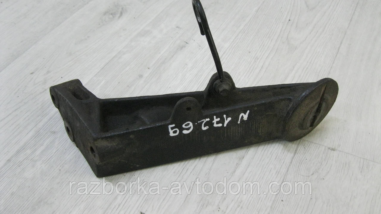 Кронштейн КПП VW Transporter T4 (1990-2003) OE: 044199207F