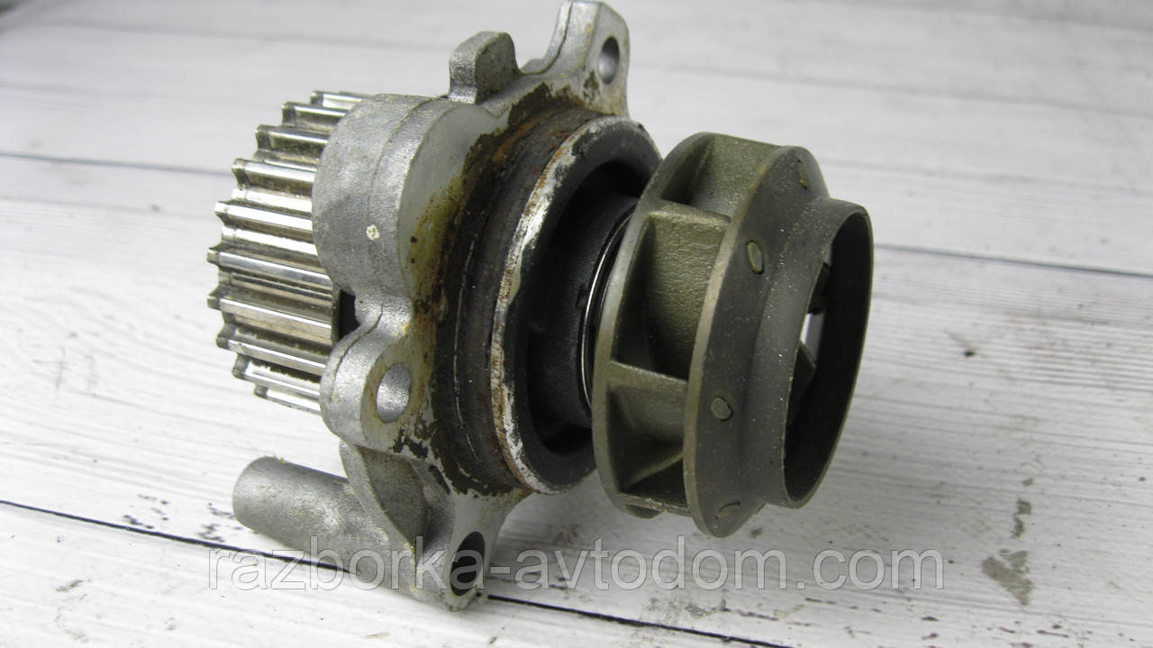 Насос системи охолодження (помпа) VW Golf 4, Passat B5, B6 OE:06A121012G, A186