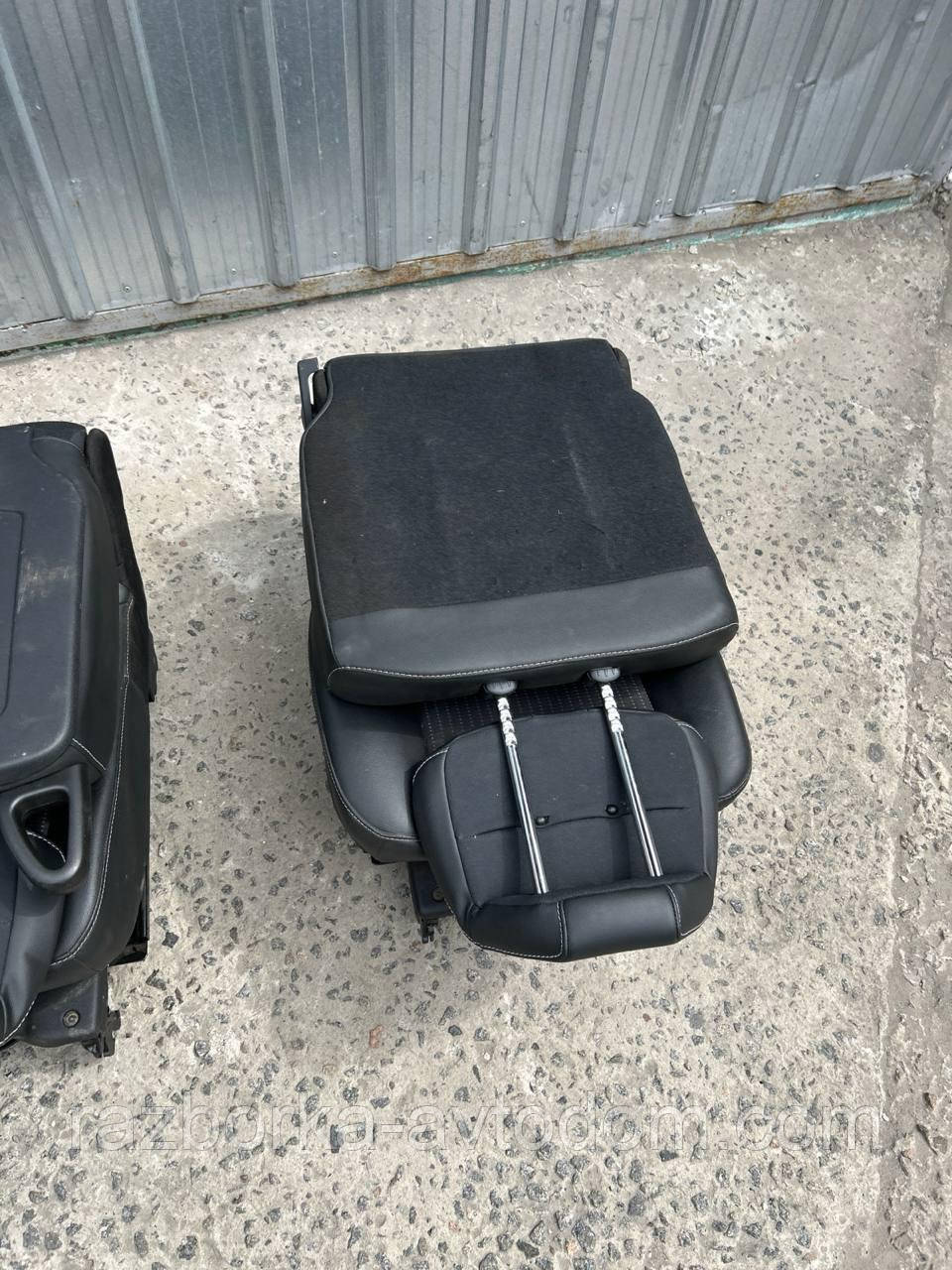 Сидіння задні Renault Scenic 3 (09-16) OE:б.н