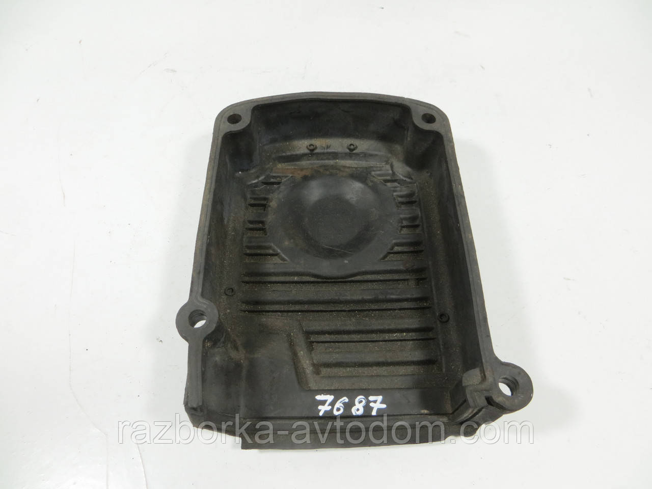 Захист ременя ГРМ верхня NISSAN SUNNY / WINGROAD Y10 (1990-1999) ОЕ: 1356357J0