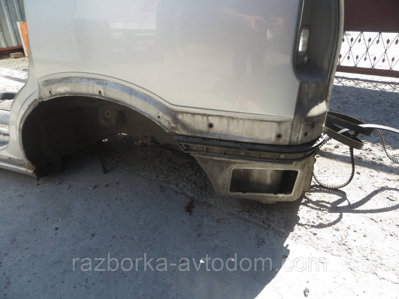 Бочина кузова ліва Opel Zafira A (1999-2005)