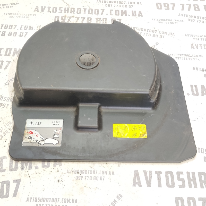 Пластик багажника Audi A4 B8 (07-15) 2.0 дизель