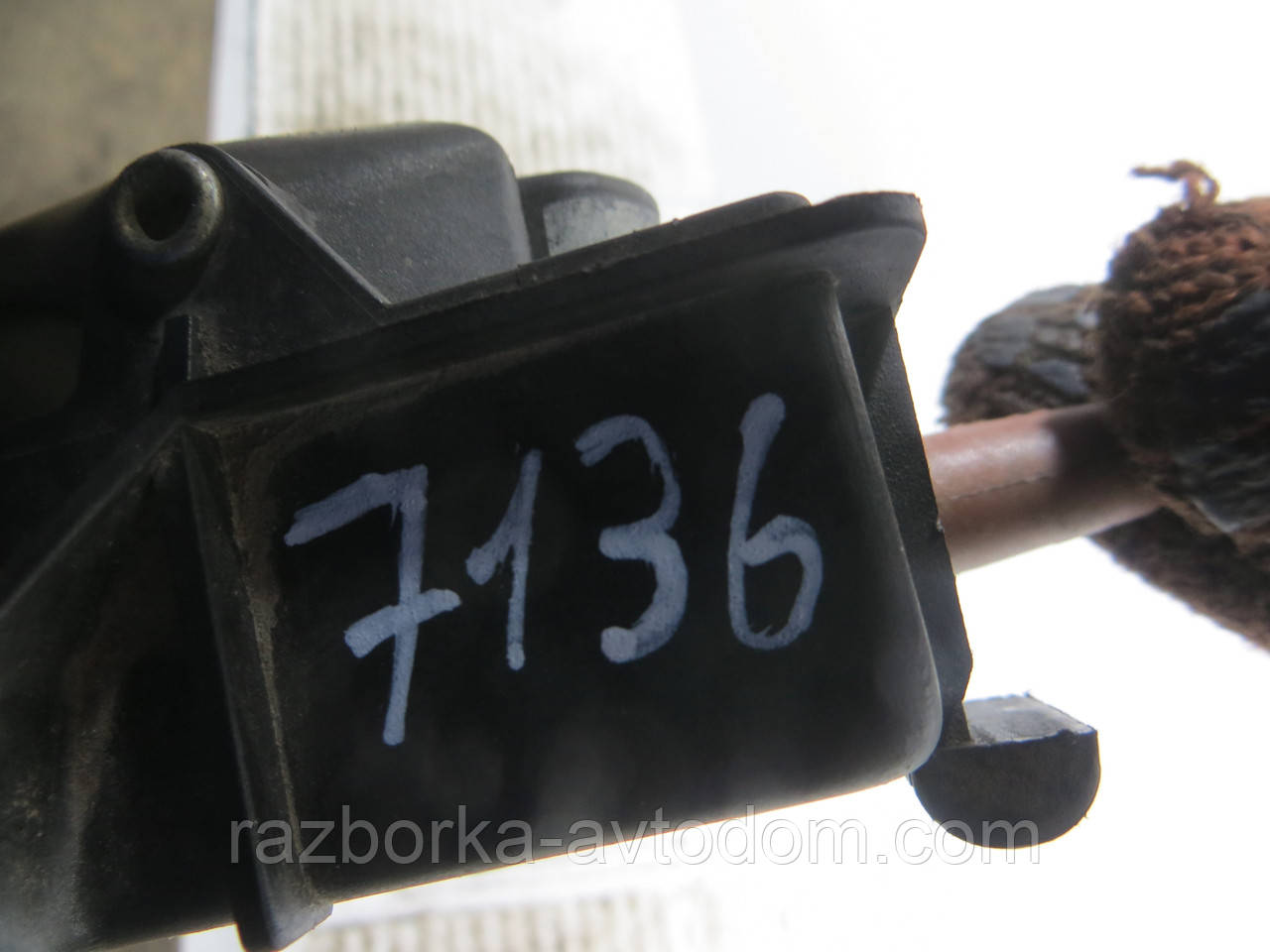 Ручка дверей внутрішня передня ліва FORD TRANSIT (2000-2006) ОЕ: 4043245 OE YC15V22601AB