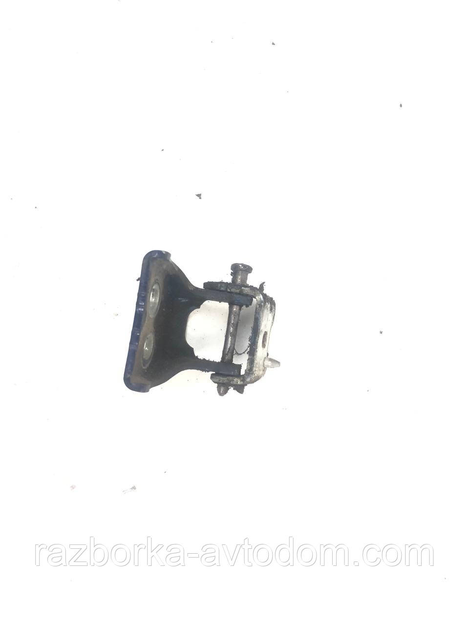 Петля задніх дверей ліва нижня Citroen C4 (04-08) OE: 903799