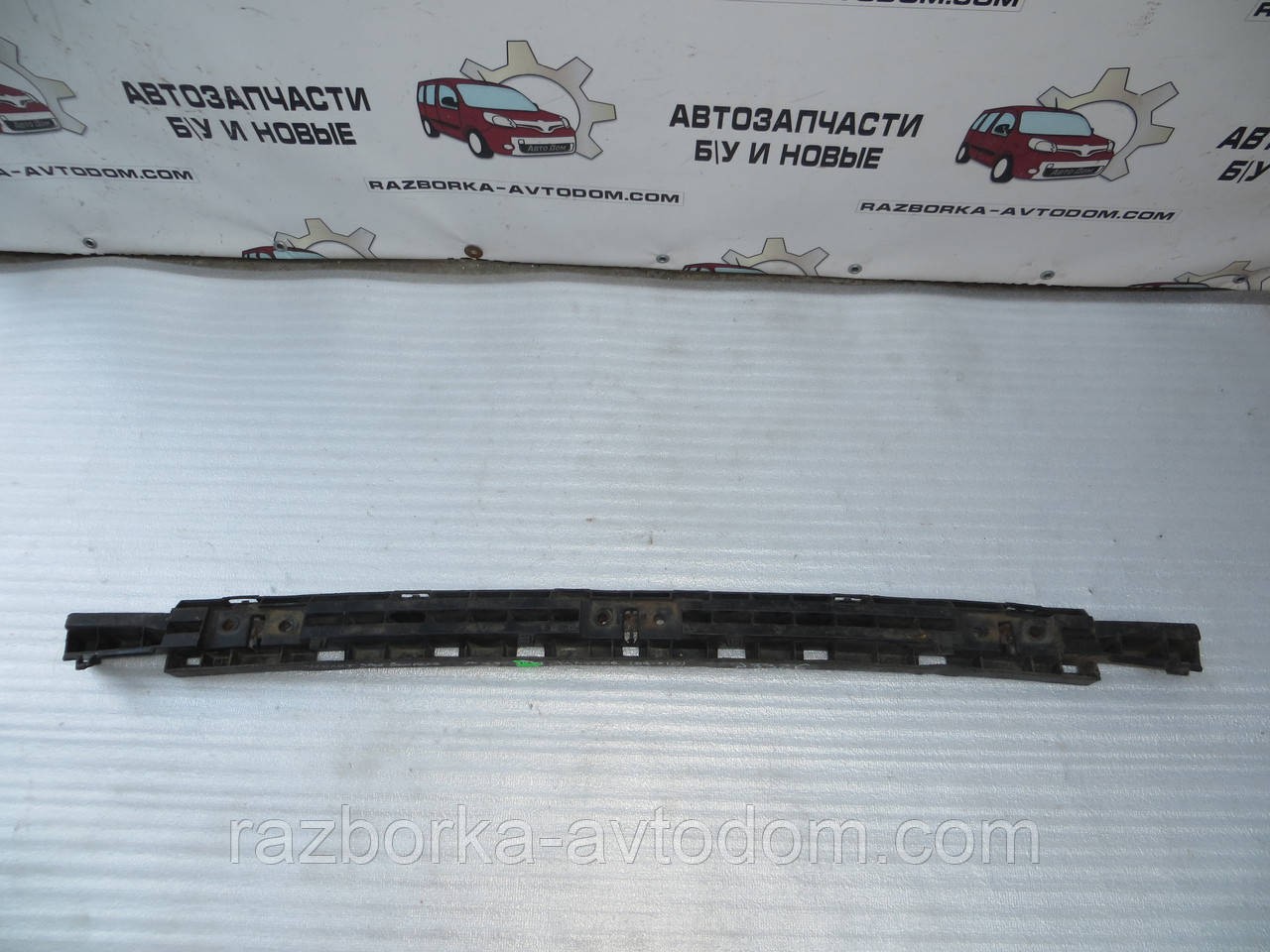 Підсилювач бампера задній Renault Master (98-10) 7700332118