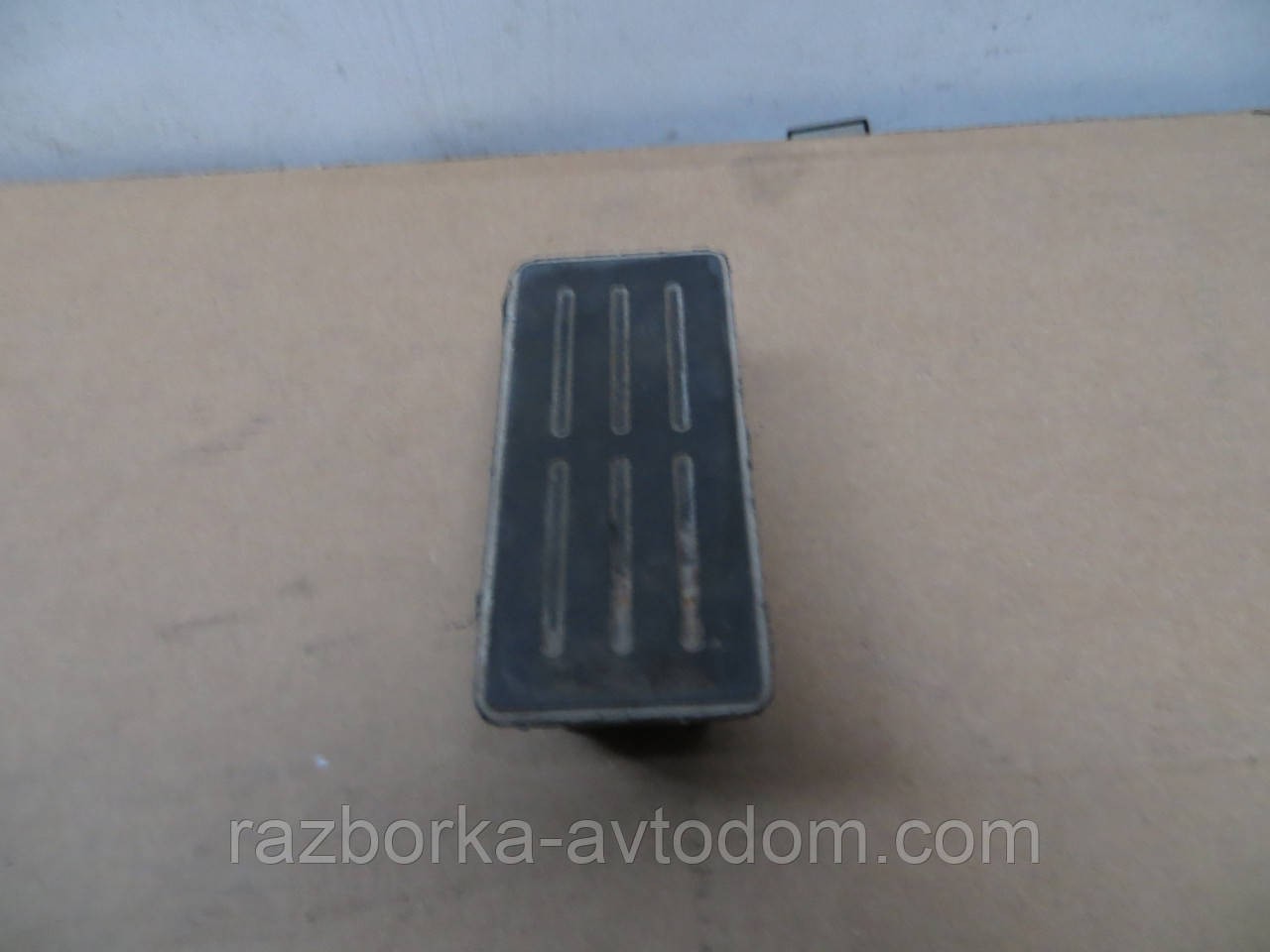 Подушка передньої ресори права Mercedes Benz Sprinter /VW LT (95-06) OE:9013221119