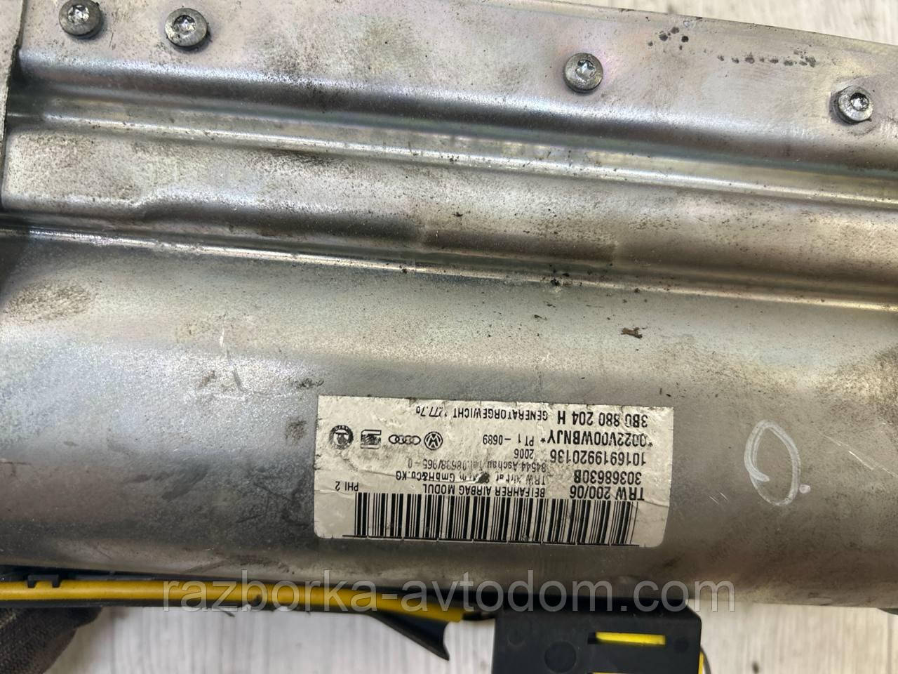 Подушка безпеки (Airbag) у торпедо VW Passat B5 (96-05), Skoda Superb 1 (01-08) OE: 3B0880204H