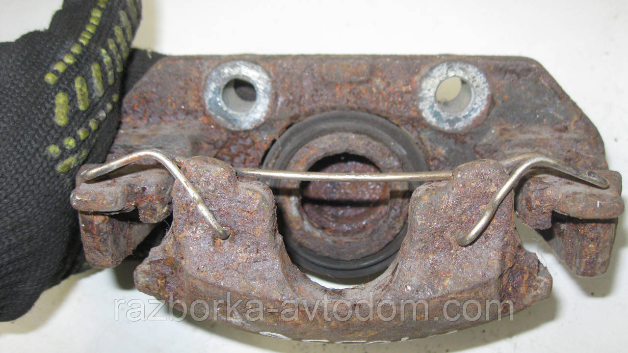 Суппорт передній правий Delco Opel Kadett E, Combo, Corsa A, B, Vectra A, Astra F OE: 90421730 OE 90421740