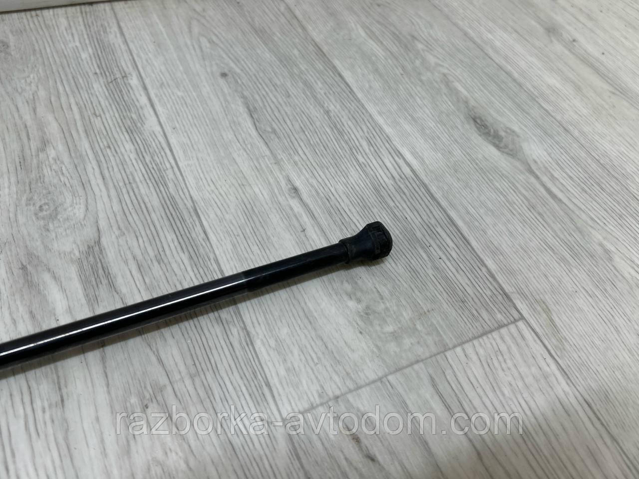 Аморт багажника Renault Scenic 3, Grand Scenic 3 OE:904517337R