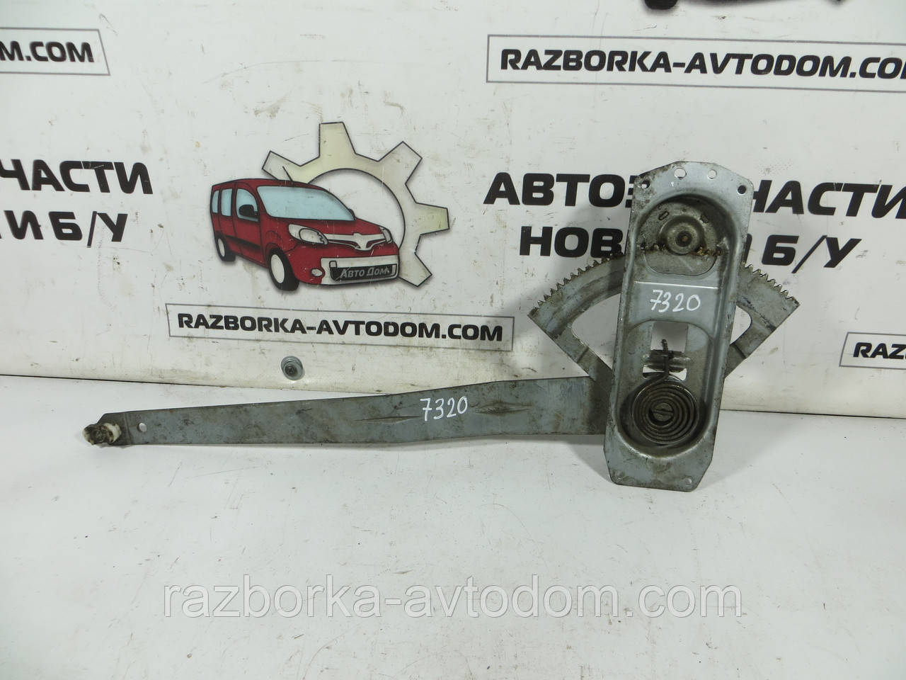 Склопідіймач механічний правий FORD TRANSIT (1995-2000) ОЕ: 1052174