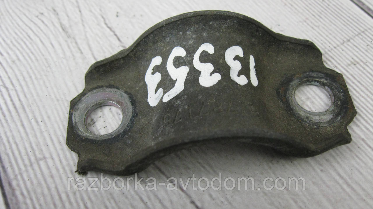 Кріплення стабілізатора переднього Peugeot Bipper (08-), Citroen Nemo (08-), Fiat Fiorino (07-) OE:51787176
