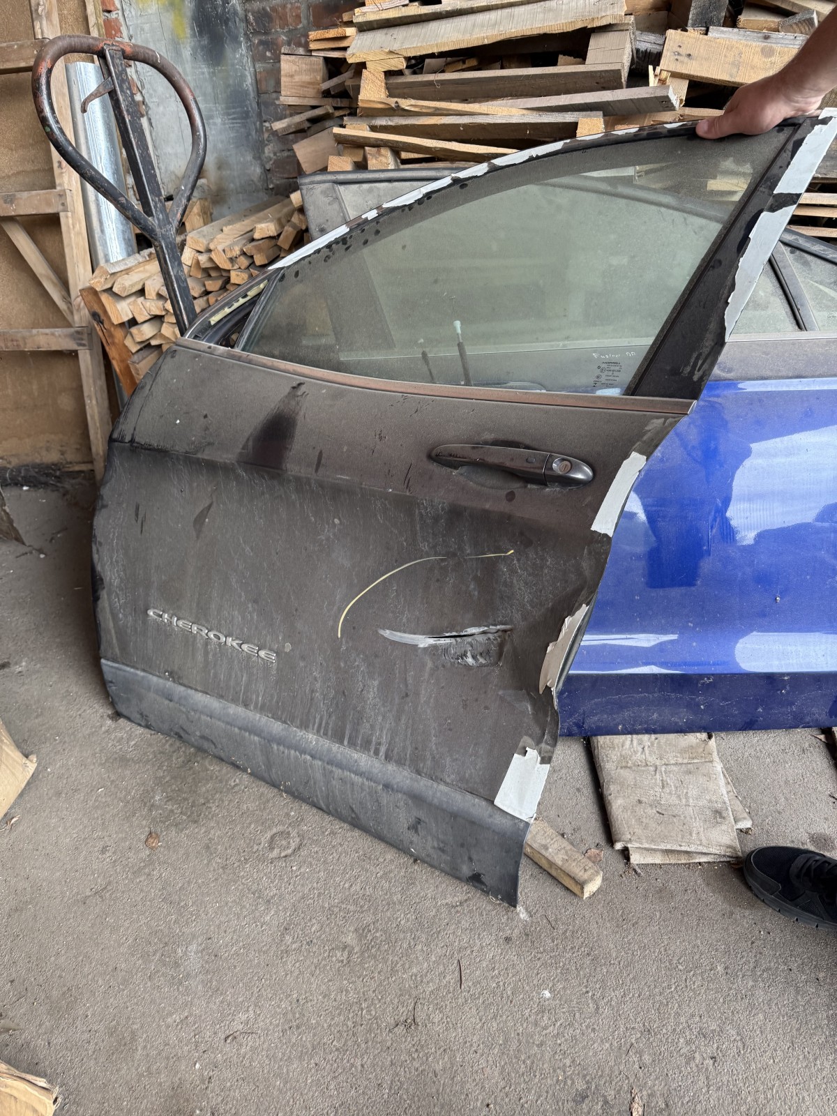 Двері Jeep Cherokee KL