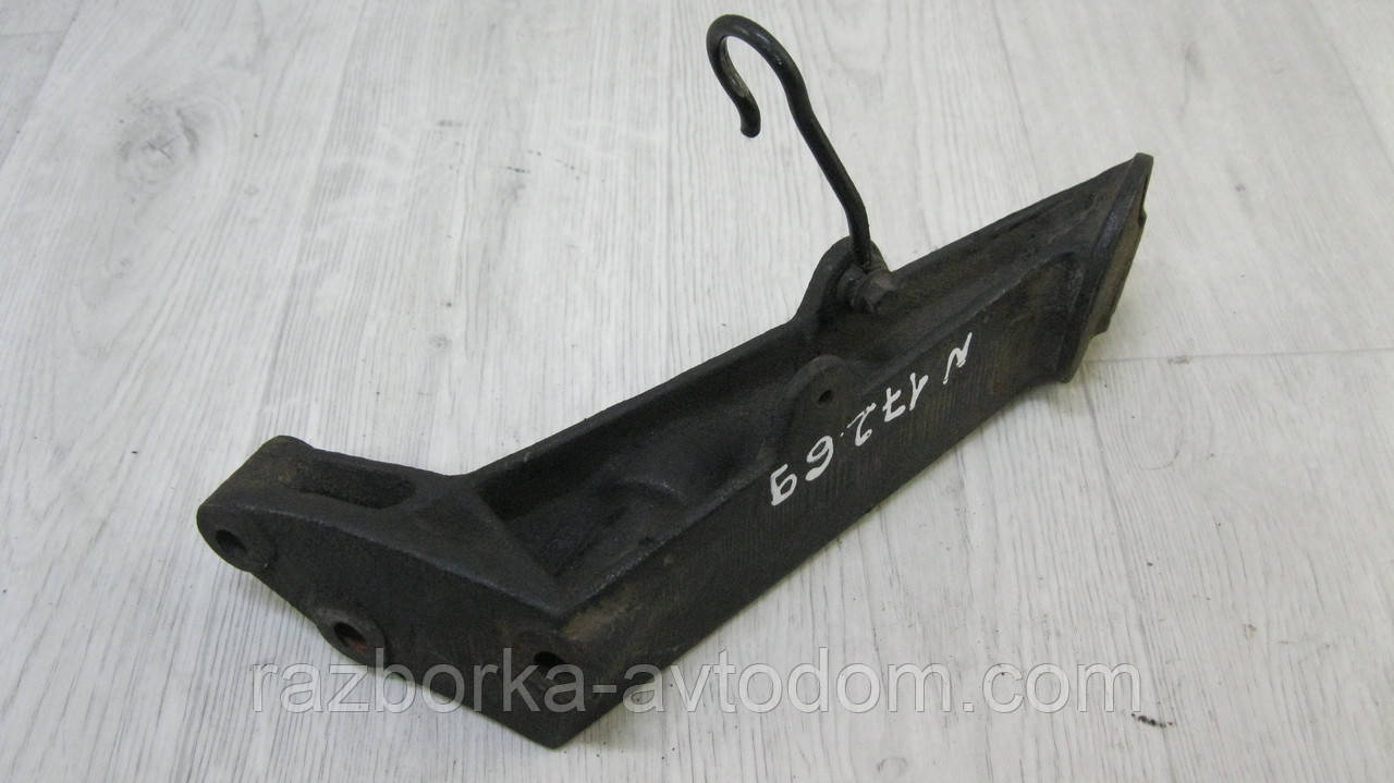 Кронштейн КПП VW Transporter T4 (1990-2003) OE: 044199207F