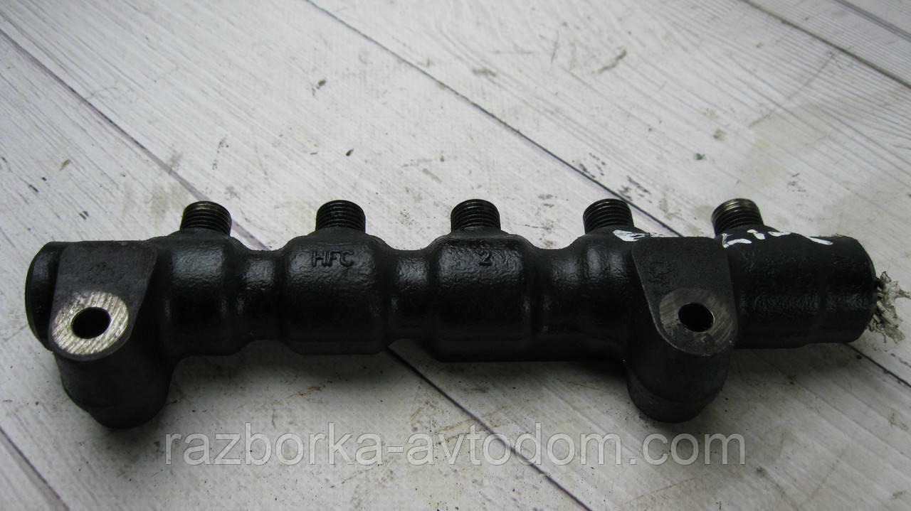 Паливна рампа Citroen Berlingo, Peugeot Partner (1996-2008), Ford Focus 2 (2004-2011) 1.6HDI OE:9654592680
