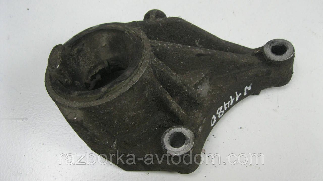 Подушка (опора) двигуна середня Opel Corsa C (2000-2012), Combo (2001-2011) OE:24416545 фото 2