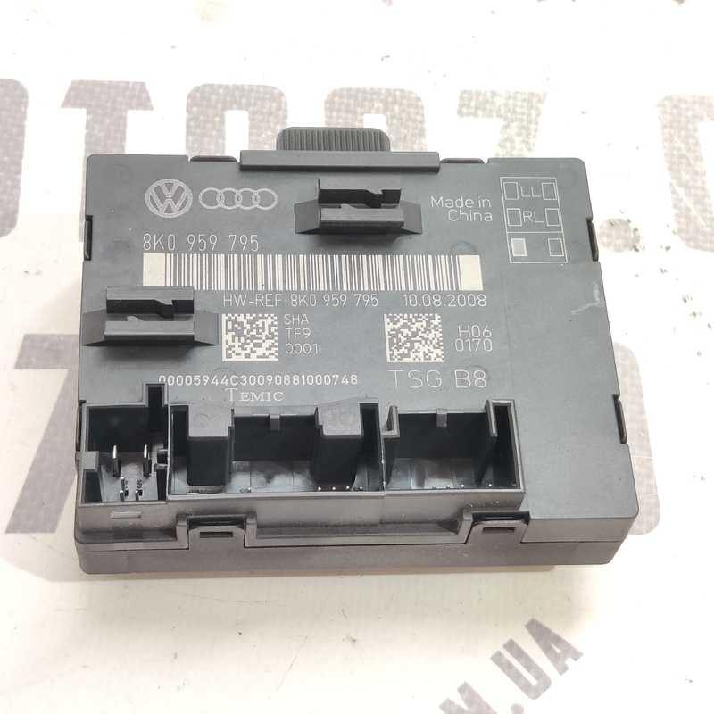 Блок комфорту зад. лів. Audi A4 B8 2.0D (07-15) 8k0959795