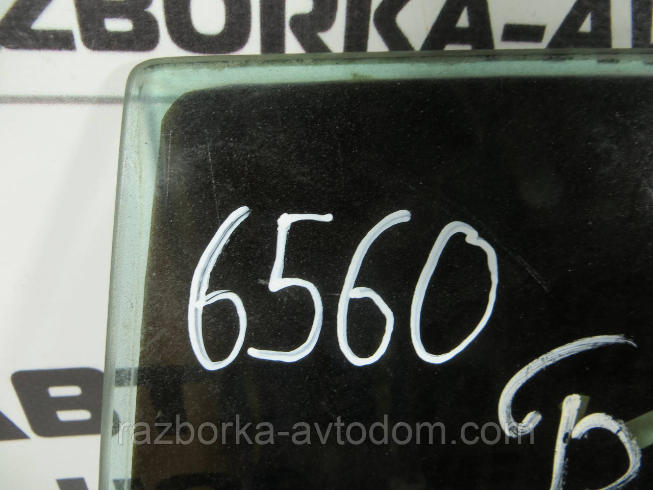 Скло заднього правого дверей BMW 7 E32 (1986-1993), ОЕ: 51 34 1 928 362