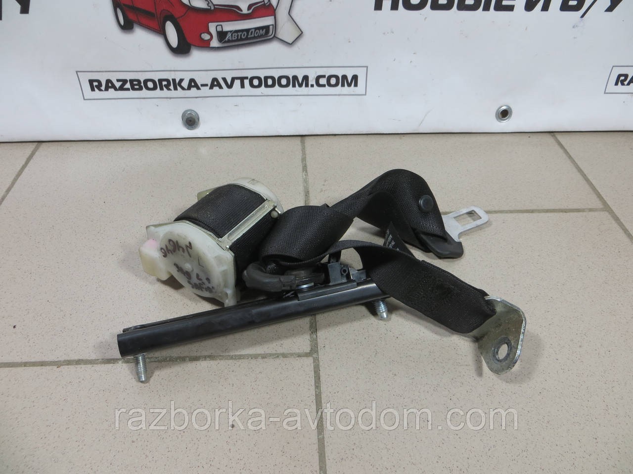 Ремінь безпеки задній лівий Opel Zafira A (99-05) 90580901