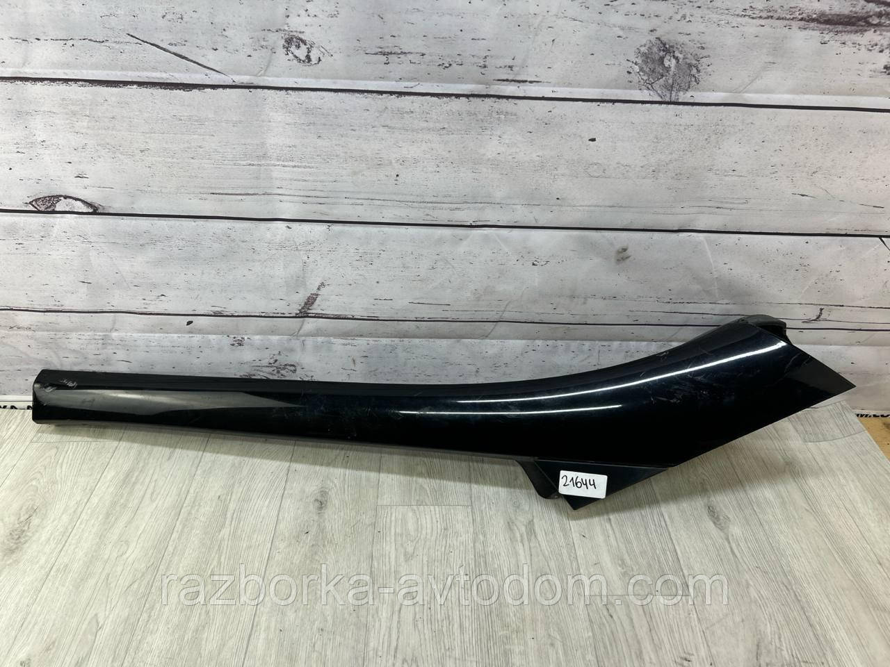 Накладка, пластик лобового скла права RENAULT SCENIC 3, Grand (13-16) OE: 768349558R ДЕФЕКТ