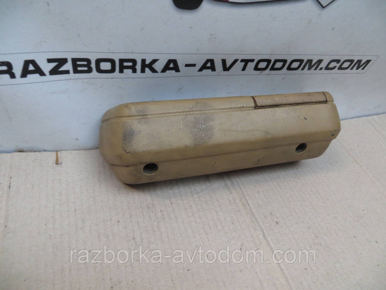 Ручка внутрішня задня ліва Opel Senator A (78-87) 90043509