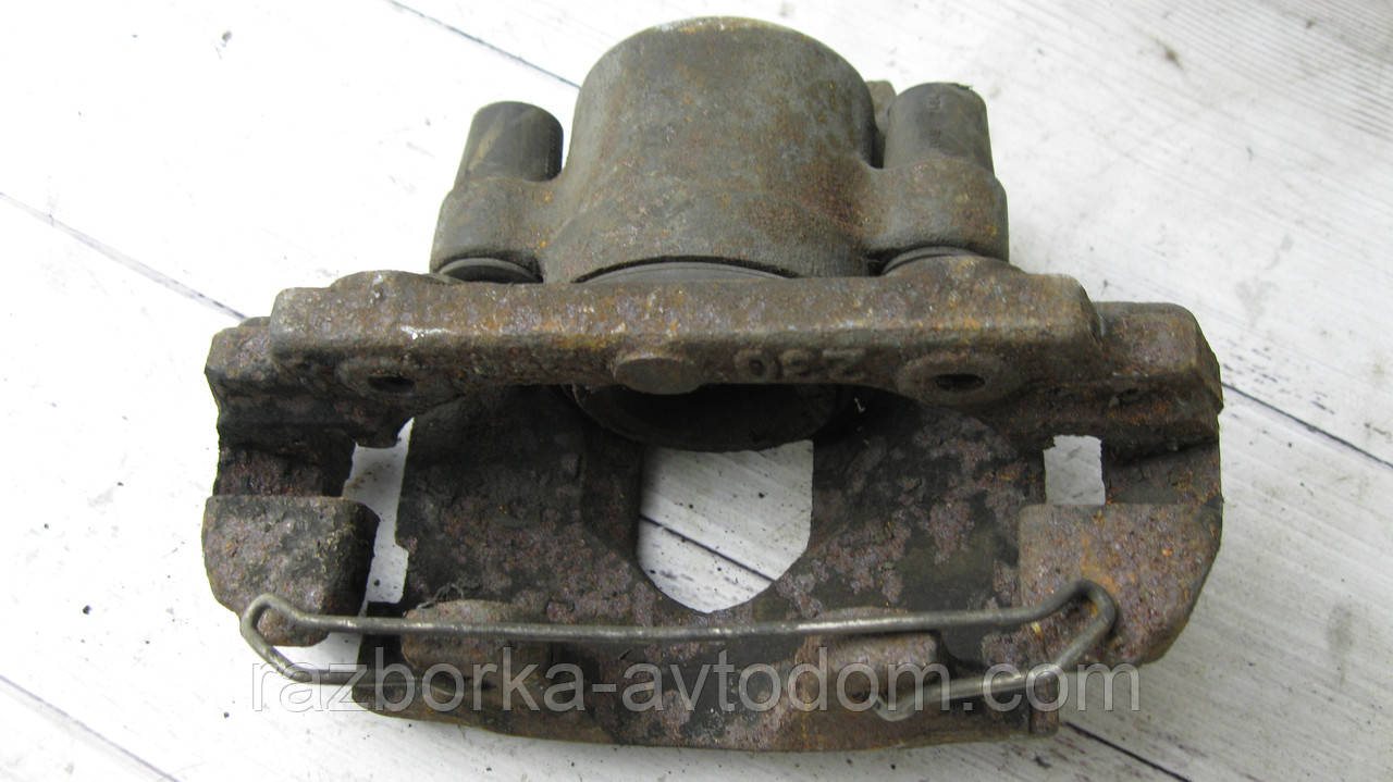Суппорт передній правий Ford Fiesta (1989-2002) OE: 1007814, 1121374, 1121377, 1138589, 1478466, 6176621 фото 2