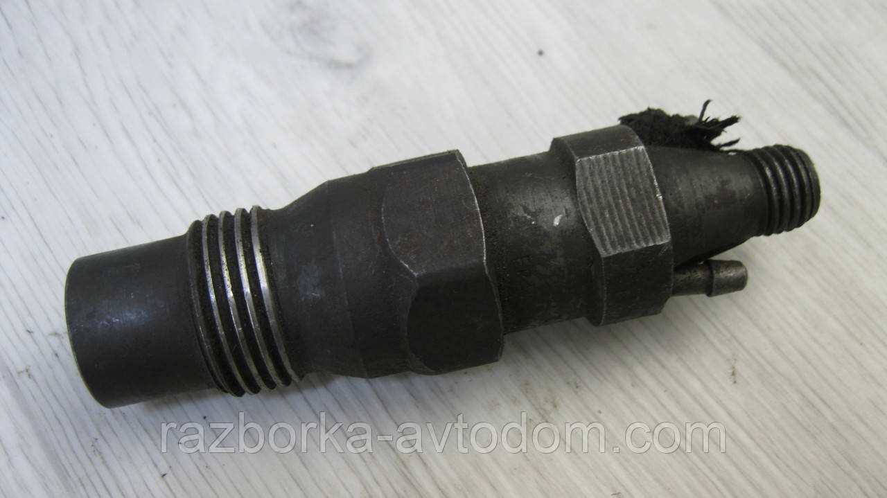 Форсунка дизельна VW Golf 2, Jetta 2, Audi 80 B3, Iveco Daily E3 1.6/2.3D OE: 068130201N