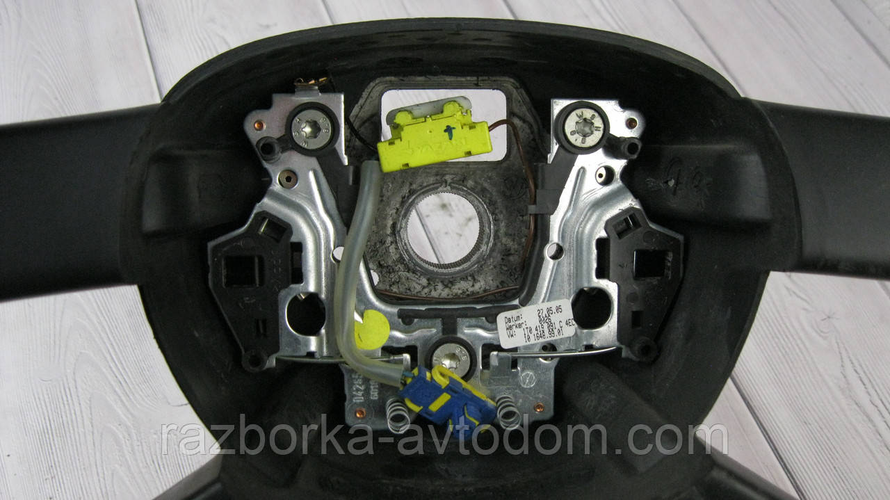 Кермове колесо (руль) під AirBag, ПІД ПЕРЕТЯЖКУ VW Touran (03-10), OE: 1T0419091C ДЕФЕКТ!!!!!