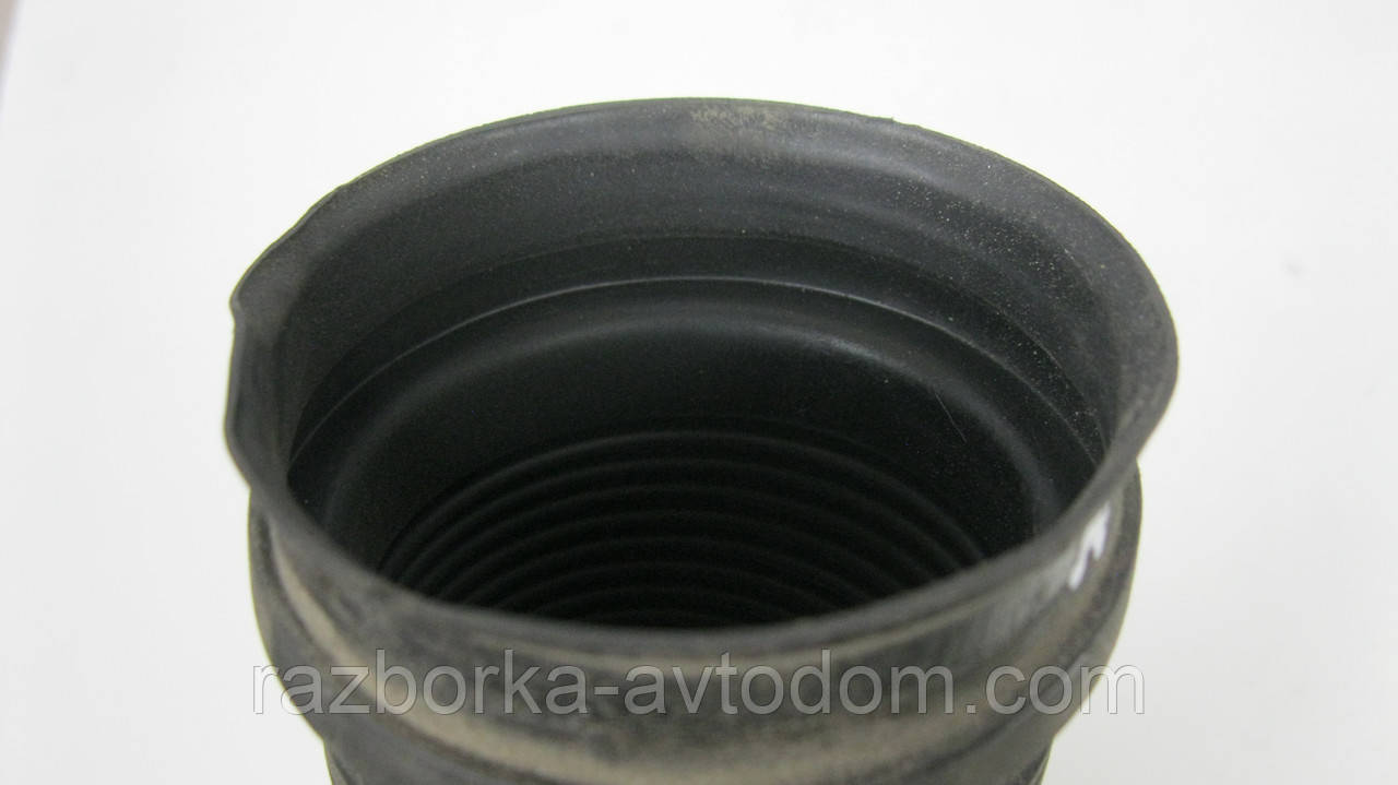 Патрубок повітряного фільтра Opel Corsa C (2000-2012), Combo (2001-2011), Astra H (2004-2012) OE:13105267