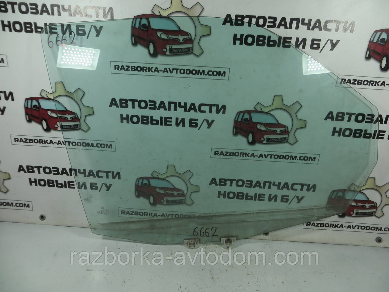 Скло дверей переднє праве MERCEDES-BENZ Vito W638 (1996-2003) ОЕ: A6387200220 OE A6387200420