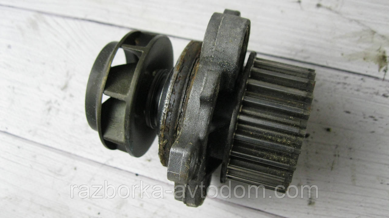 Насос системи охолодження (помпа) VW Golf 4, Passat B5, B6 OE:06A121012G, A186