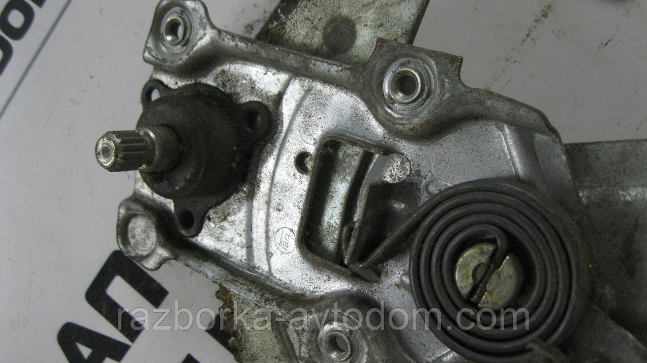 Склопідіймач передній правий (механічний) Toyota Starlet (1989-1996) OE:6981010080