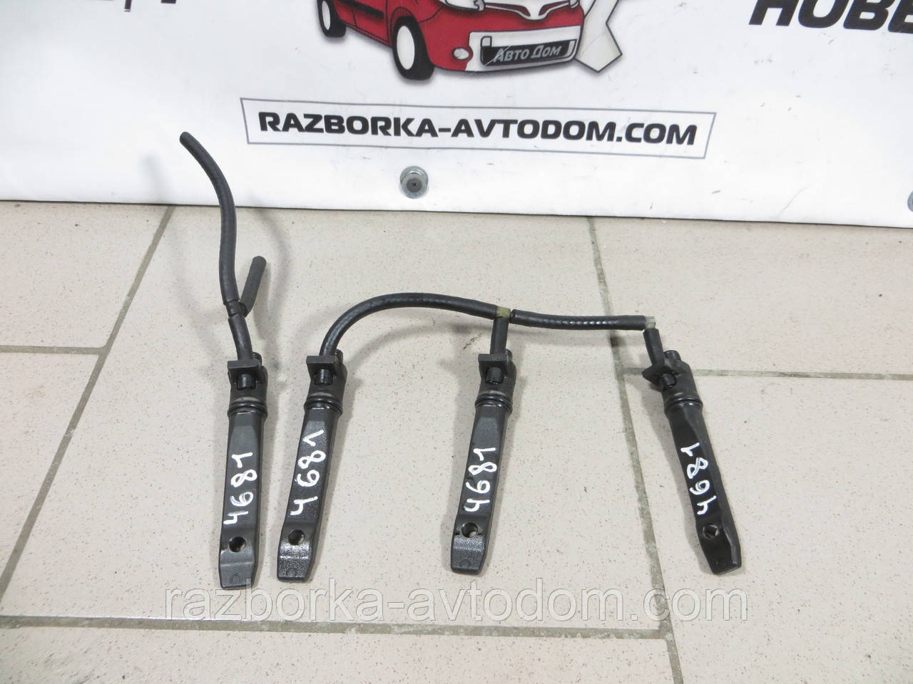 Кронштейн форсунки (Комплект 4 шт) Opel Zafira A (1999-2005) 2.0DTI 16V OE: 90573868