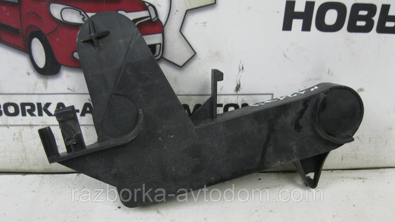 Кронштейн склопідіймача переднього правого Renault Megane 2 (2003-2009) OE:8200197141