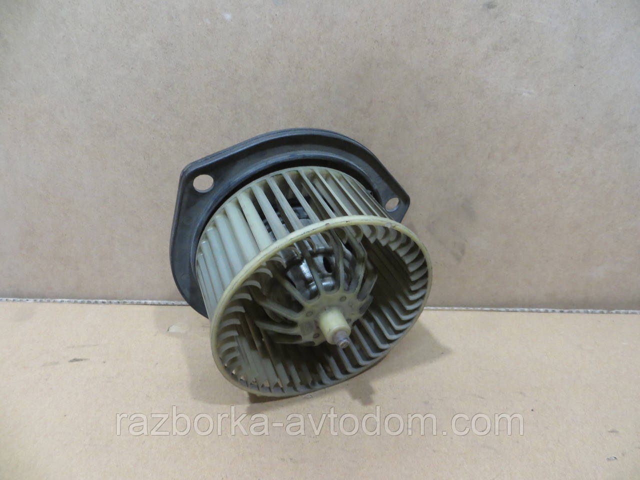 Вентилятор опалювача Lancia Y10 (85-95) OEM 78518452