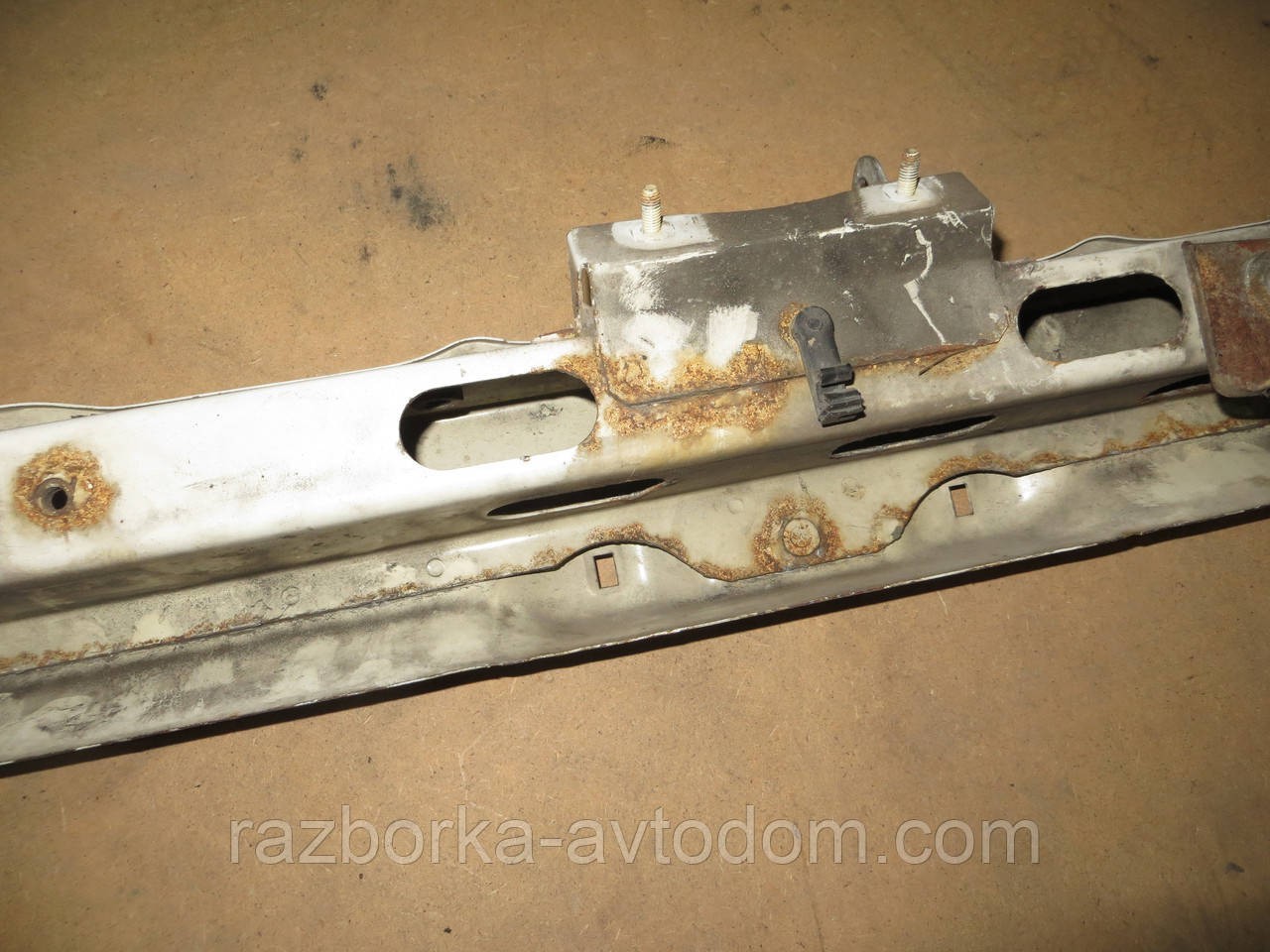 Панель передня (телевізор) Fiat Ducato (94-02) OE:1302271080