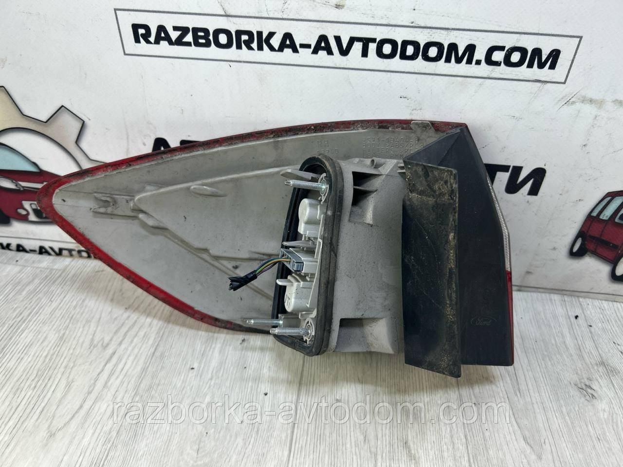 Ліхтар (стоп) задній правий універсал Ford Mondeo MK4 (07-10) OE:7s7113404b
