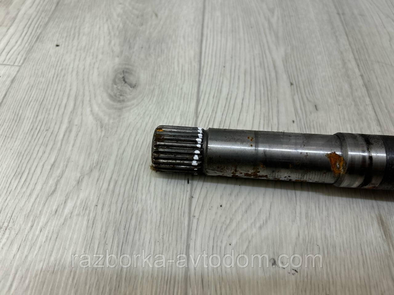 Напівось передня права (привод) (25/24) 1.9D, 2.0HDI, 1.6i, 1.4i Citroen Berlingo (96-08) OE:3273.9Z