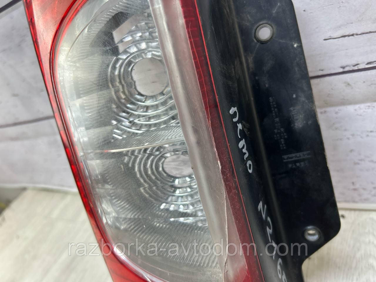 Ліхтар задній лівий Fiat Fiorino 07-, Peugeot Bipper 08-17, Citroen Nemo 08-17 OE:13201f ДЕФЕКТ! фото 2