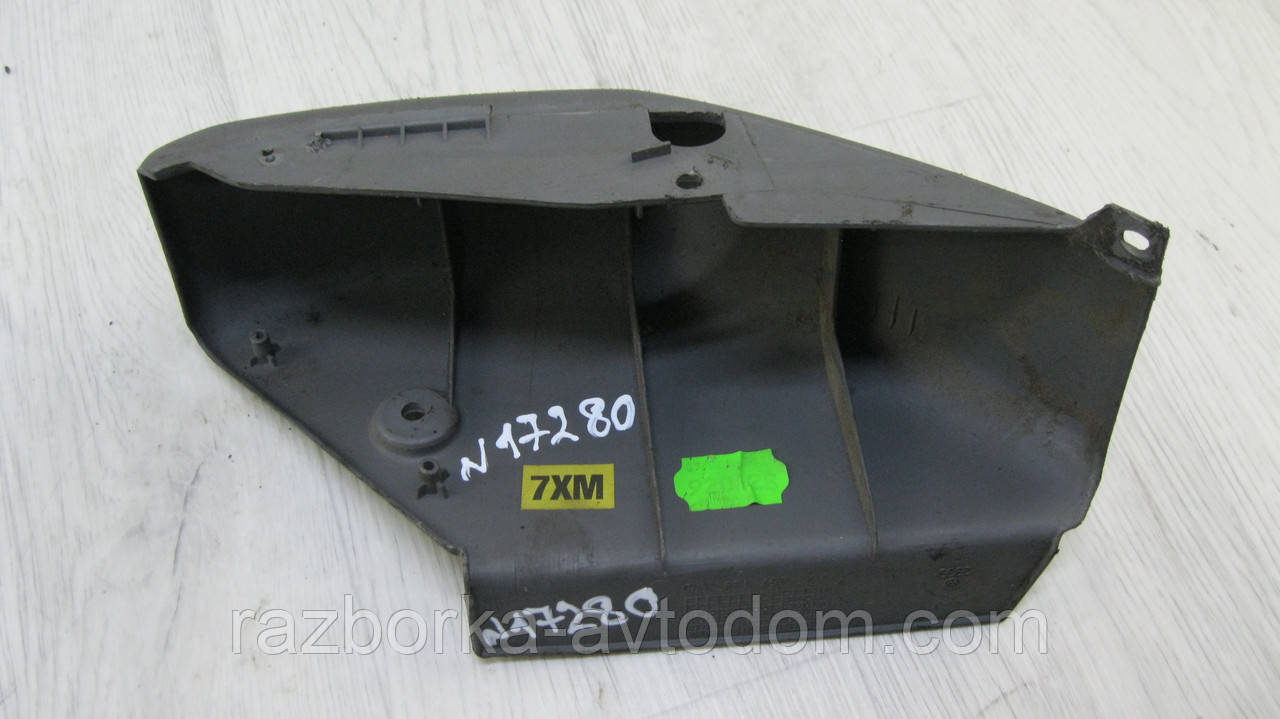 Декоративна накладка торпедо салону VW Transporter T4 (1990-2003) OE: 701857138